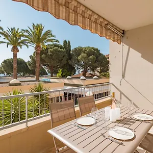 Magnifique Vue Mer Au Centre Du Lavandou Le Lavandou